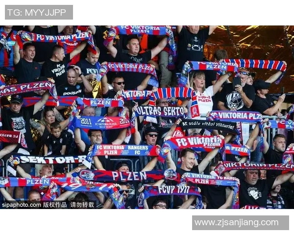 当足球信仰化作追星热潮球迷如何在偶像崇拜中找回纯粹热爱