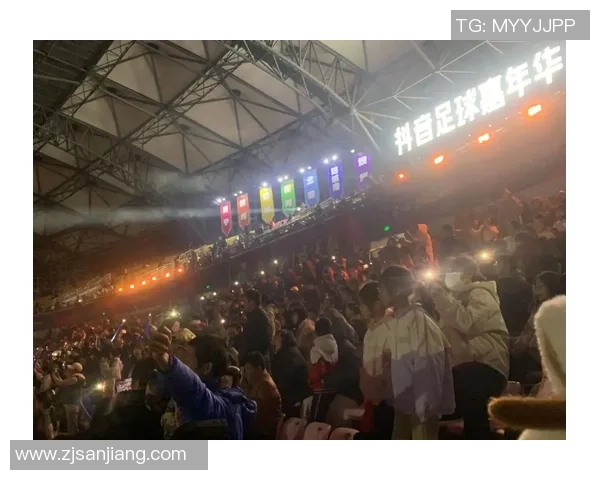 抖音商城热销足球球星卡限量版收藏品强势来袭超值抢购中