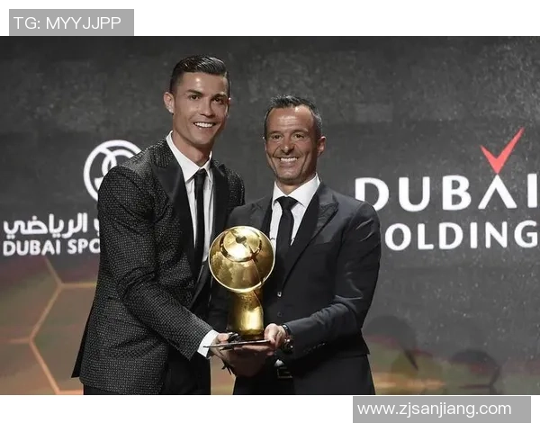 足球球星巅峰期实力排名分析：谁是历史最佳球员的顶尖之选