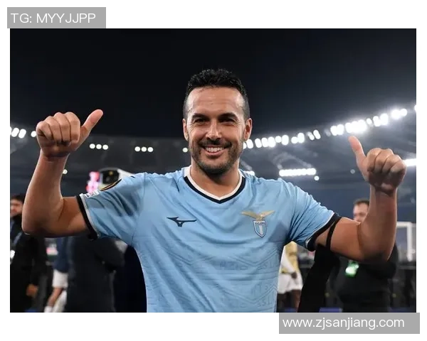 世界顶尖足球中场球星解析：技术、战术与领袖气质的完美结合